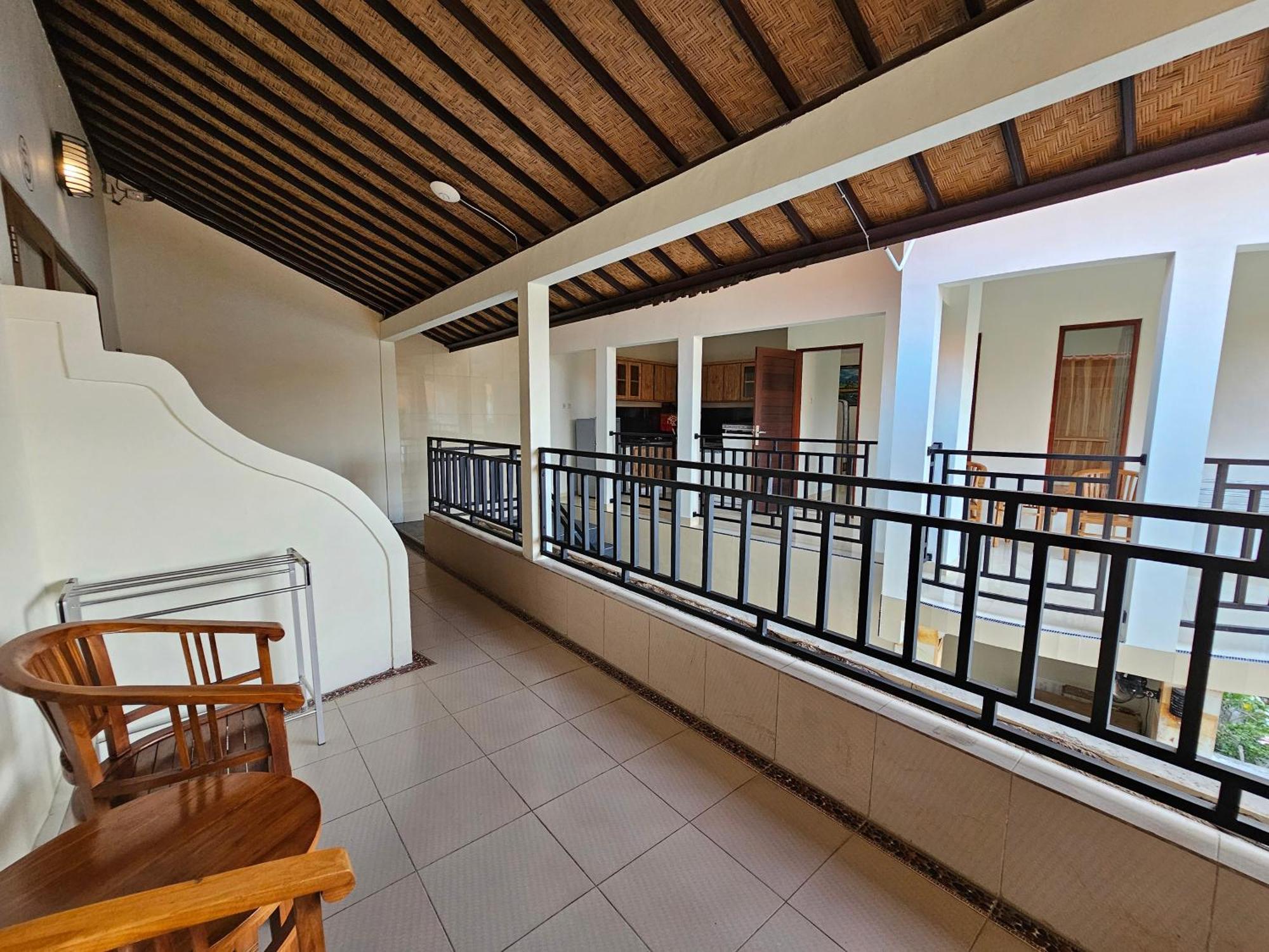 Tegalsari Guest House Canggu Экстерьер фото