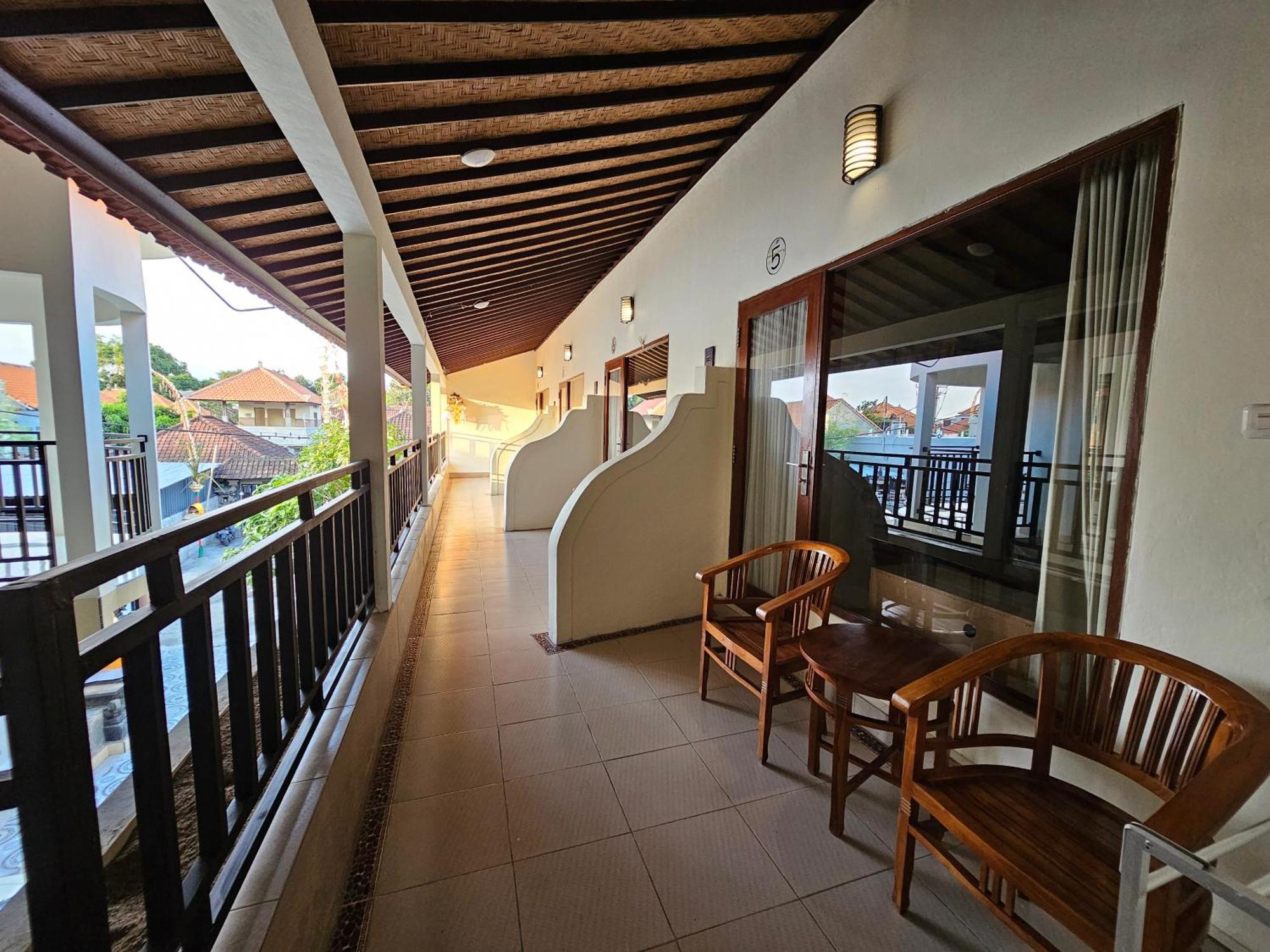 Tegalsari Guest House Canggu Экстерьер фото